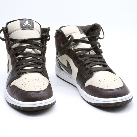 Air Jordan 1 Mid SE 'Paris YMCA' - Picture 4 of 9